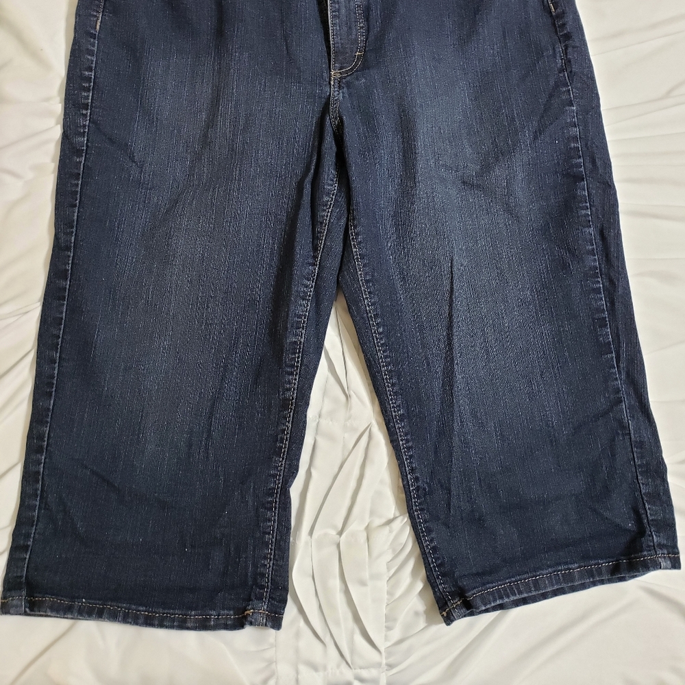 Capris - Picture 3 of 5
